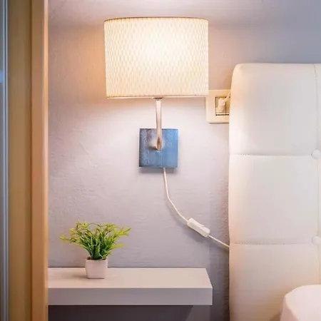 아파트 Pazari I Ri Painted View *
